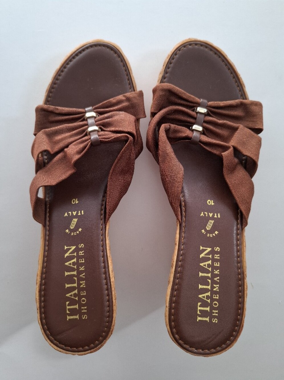 Italian Shoemakers Brown SZ 10 Slide Sandals with Knotted Fabric Accent